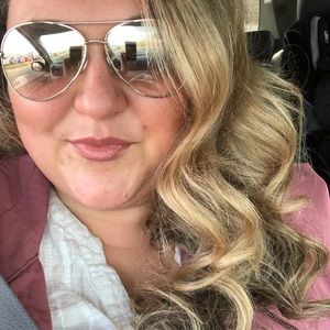 Meet your Posher, Ashley